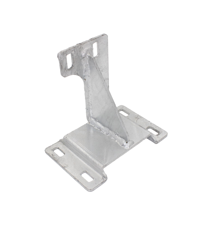 Defender/Perentie tub front mounting bracket with LHS fuel tank fitted